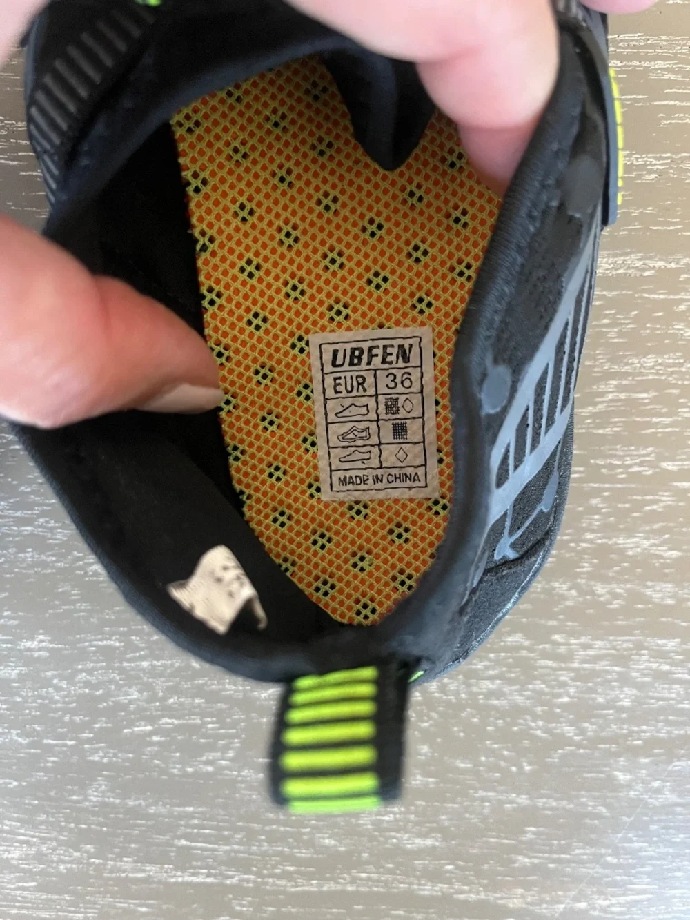 UBFEN Kids Water Shoes for Boys Girls Quick-Dry Swim Aqua Socks Size 36/ 5